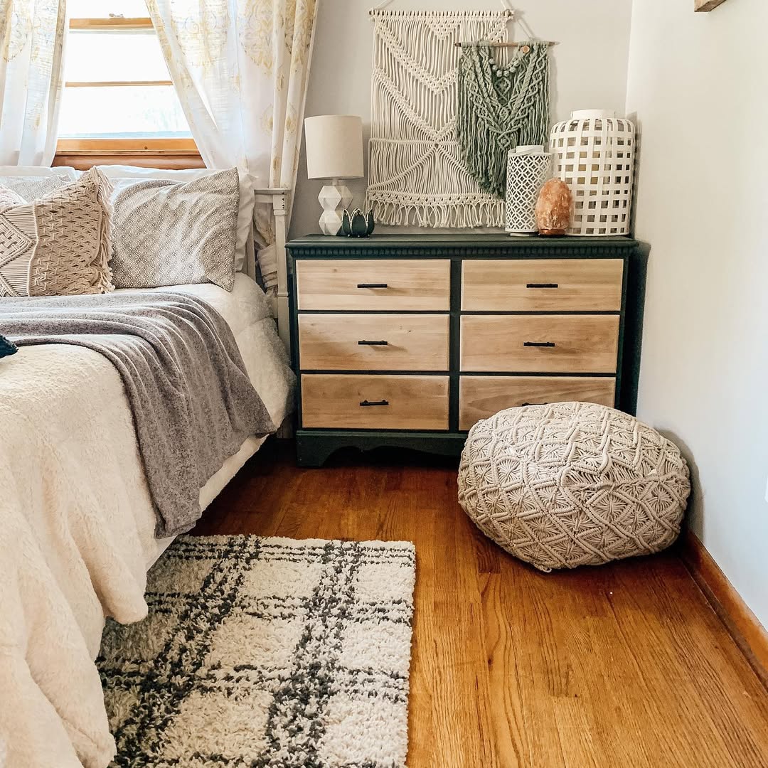 I Decorated My Living Room Using Only Thrift Stores for $147 — Here’s the Blueprint